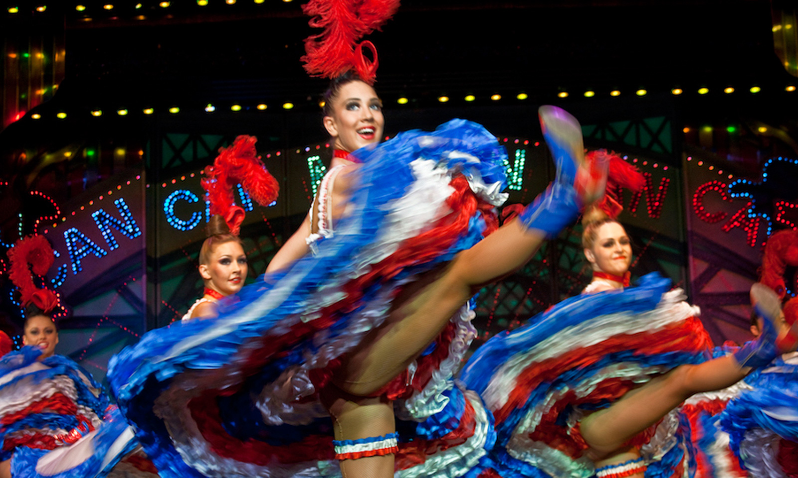 The fascinating Moulin Rouge dancers take center stage at the 2018 Ryder Cup in France.