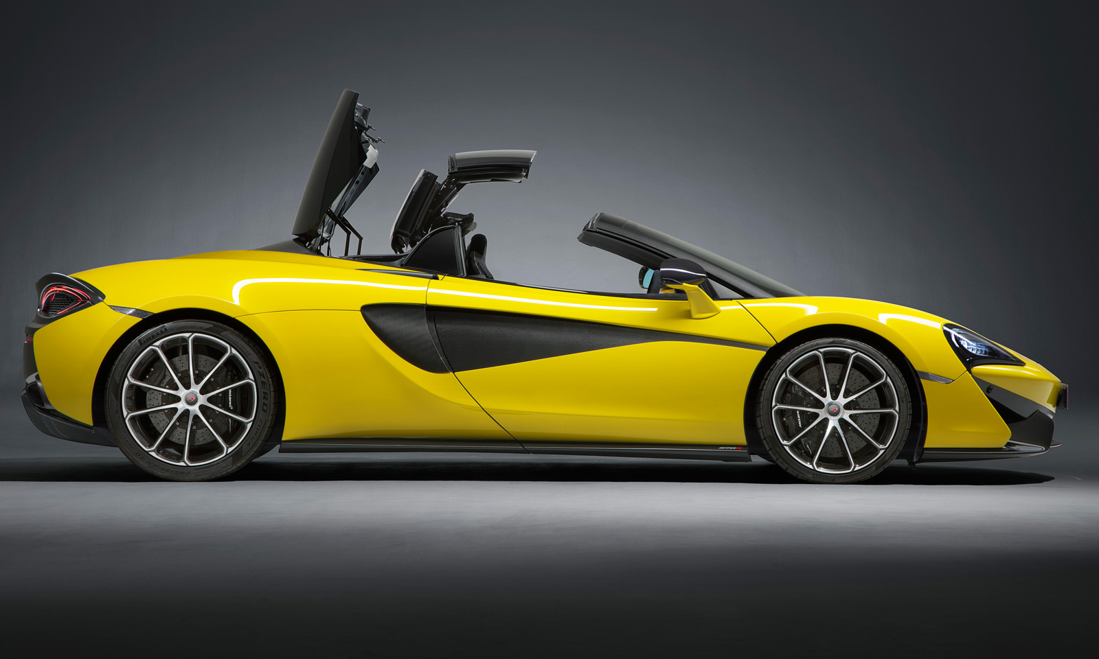 The 2018 McLaren 570s Spider Convertible 19TH HOLE MAGAZINE