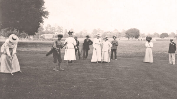 In 1909, young caddies service female golfers in one of the many ladies’ tournaments hosted at the Del Monte Golf Course.