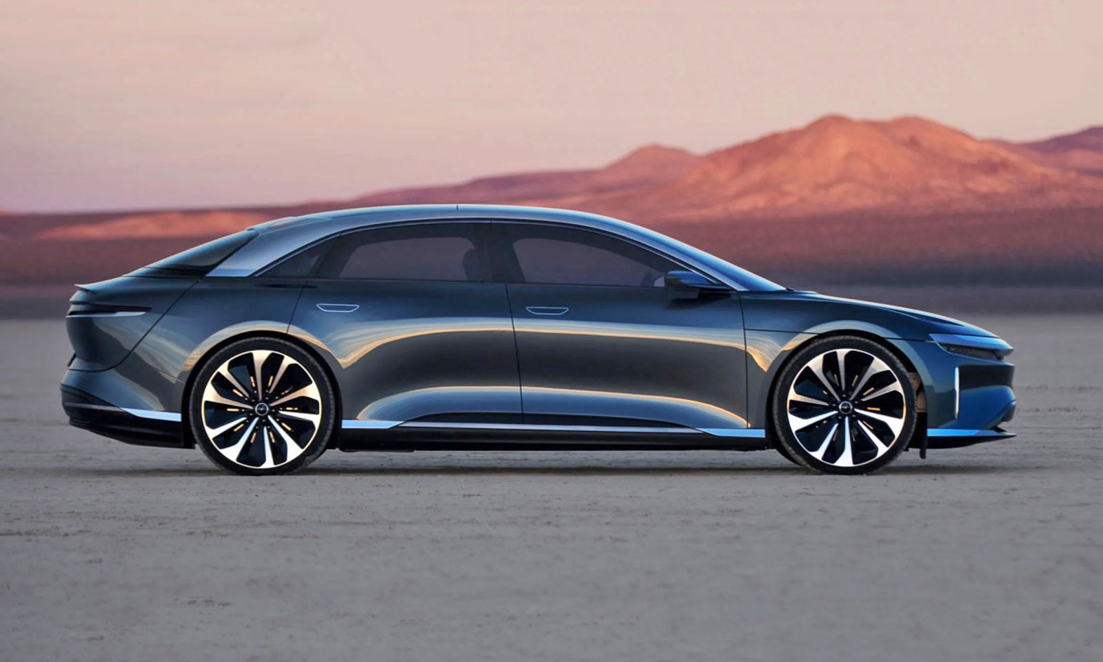Top All-Electric Luxury Cars To Consider for the New Year