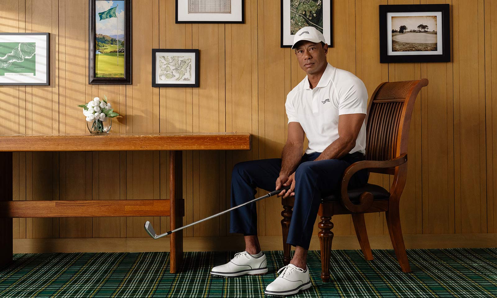 tiger-woods-sun-day-red-luxury-playbook-golf-fashion