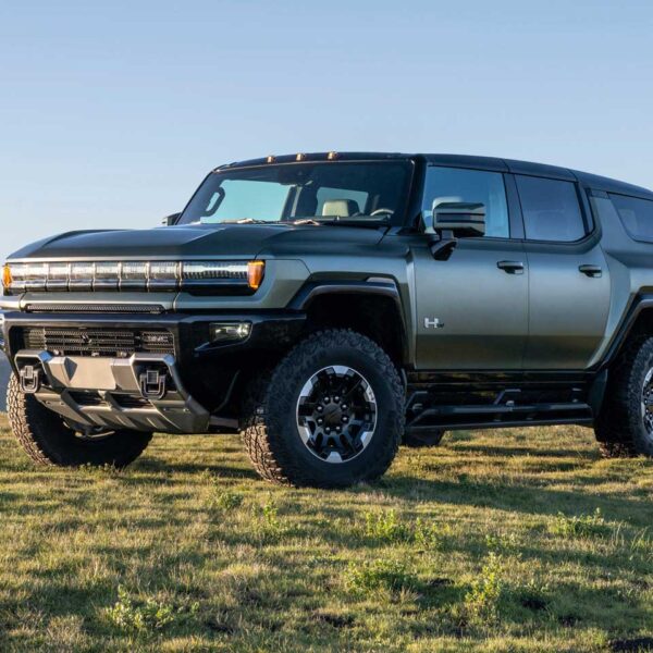 2026-gmc-hummer-ev-3x-golf-luxury-statement