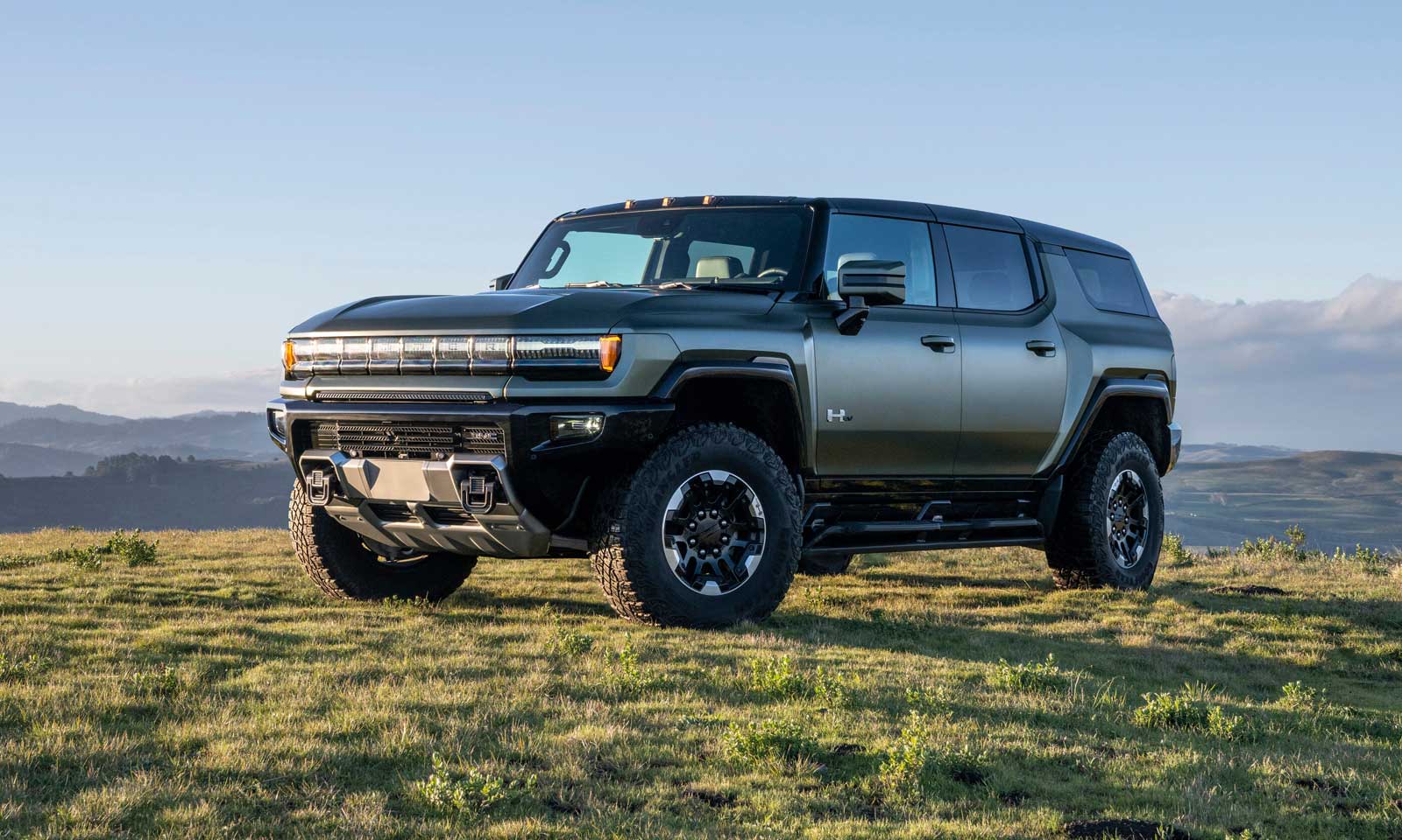 2026-gmc-hummer-ev-3x-golf-luxury-statement