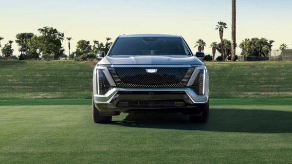 026-cadillac-vistiq-electric-luxury-suv
