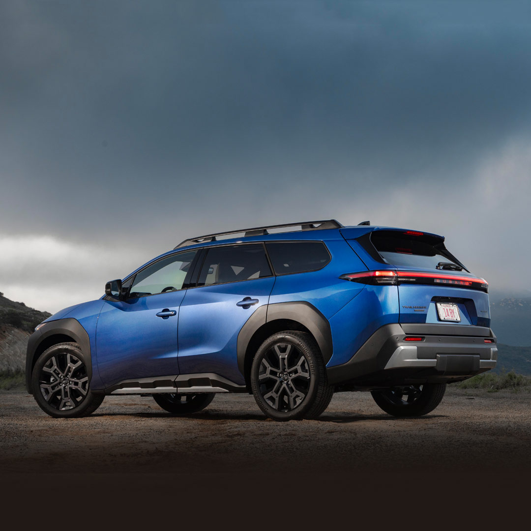 2026 Subaru Trailseeker EV side view